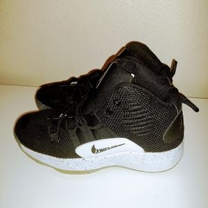 Basketball shoes for men